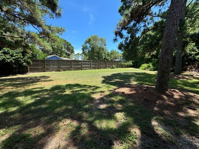 Building Photo - 2810 Villa Woods Cir