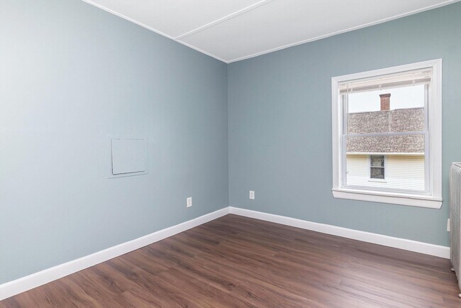 Building Photo - 36 Ames Ave