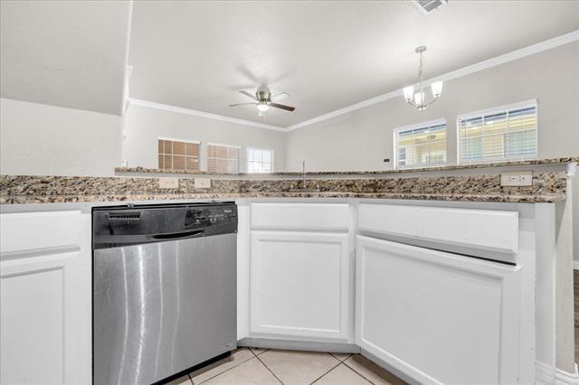 Building Photo - 1523 Cozy Dr