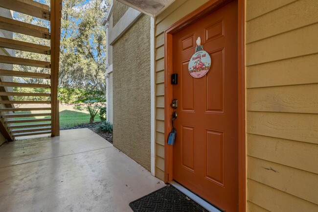 Building Photo - TWO BEDROOM CONDOMINIUM IN THE HIGHLANDS A...