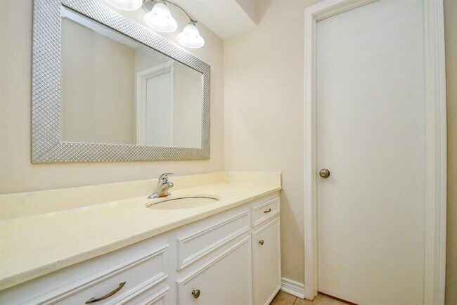 Building Photo - 12023 Sleepy Pines Dr