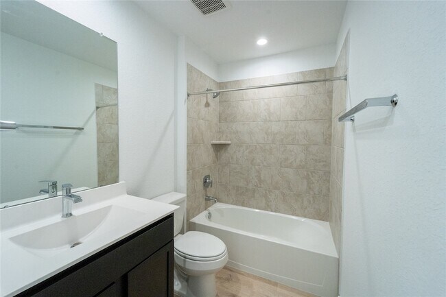 Building Photo - 3827 Pierce Pl Ln