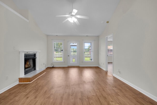 Building Photo - 108 Luke Ct