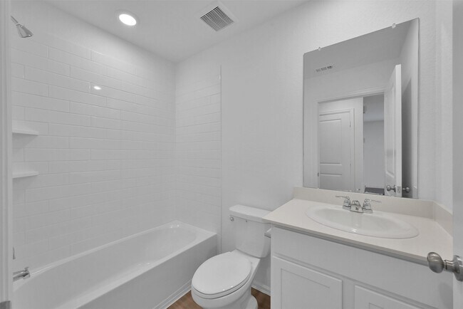 Building Photo - 533 Brook Terrance Ln