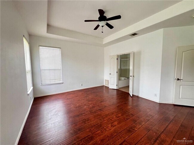 Building Photo - 3304 San Rafael St
