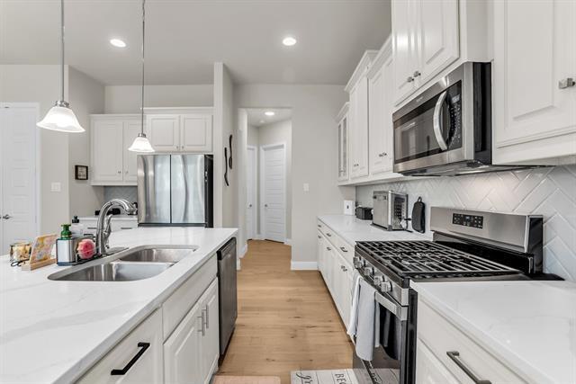 Building Photo - 3816 Lochwood Dr