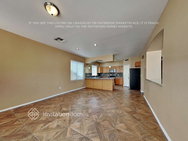 Building Photo - 1323 S 121st Ln