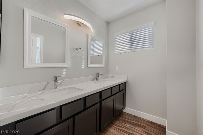 Building Photo - 8215 Mt Brodie Cir