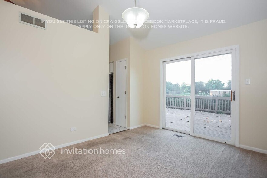 Building Photo - 5447 Yale Ln