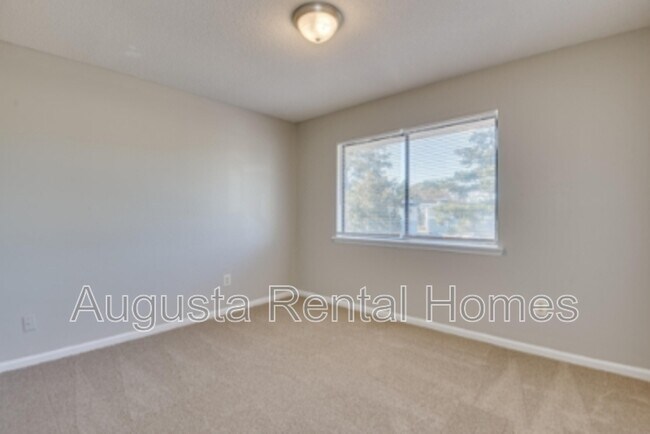 Building Photo - 2814A Thomas Lane