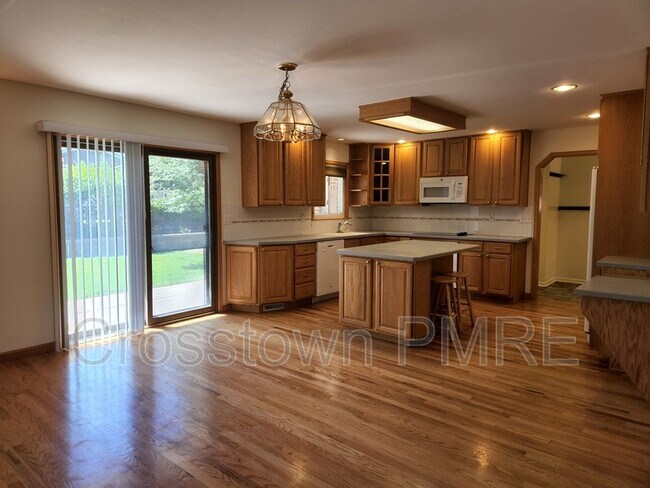 Building Photo - 2410 W 20th Street Rd