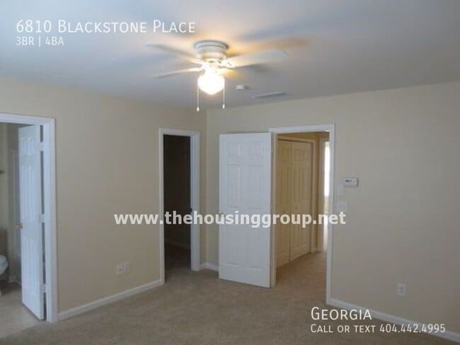 Building Photo - 6810 Blackstone Pl