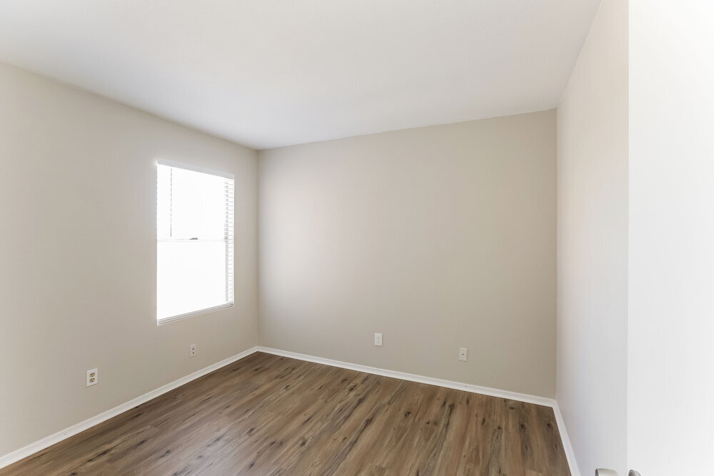 Building Photo - 1220 E Hearne Way