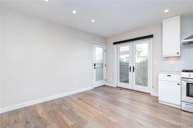 Building Photo - 541 Monroe St