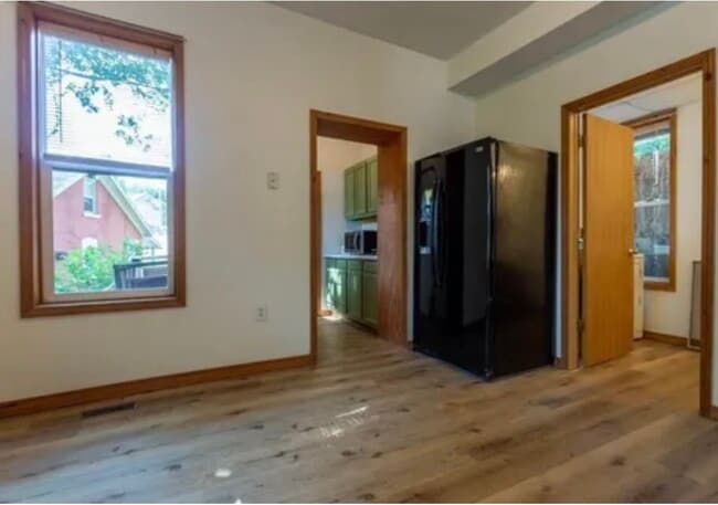 Building Photo - 945 Spruce St