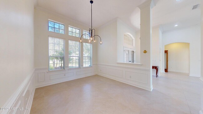 Building Photo - 10061 Vineyard Lake Rd E