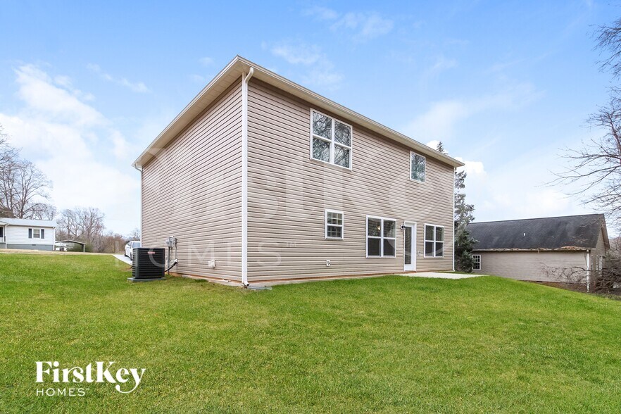 Building Photo - 1618 Dodson St