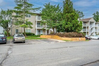 Building Photo - 57 Lindsey Ct