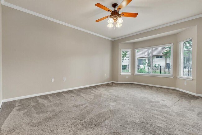 Building Photo - 409 Rio Grande Loop