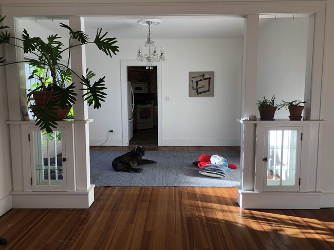 Building Photo - 1209 W Mountain Ave