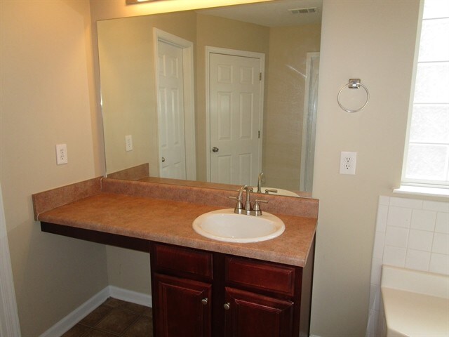 Building Photo - 4805 Bridle Point Pkwy