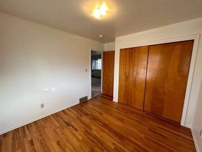 Building Photo - 1012 Morgan St