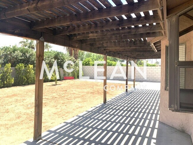 Building Photo - 3055 E San Juan Rd