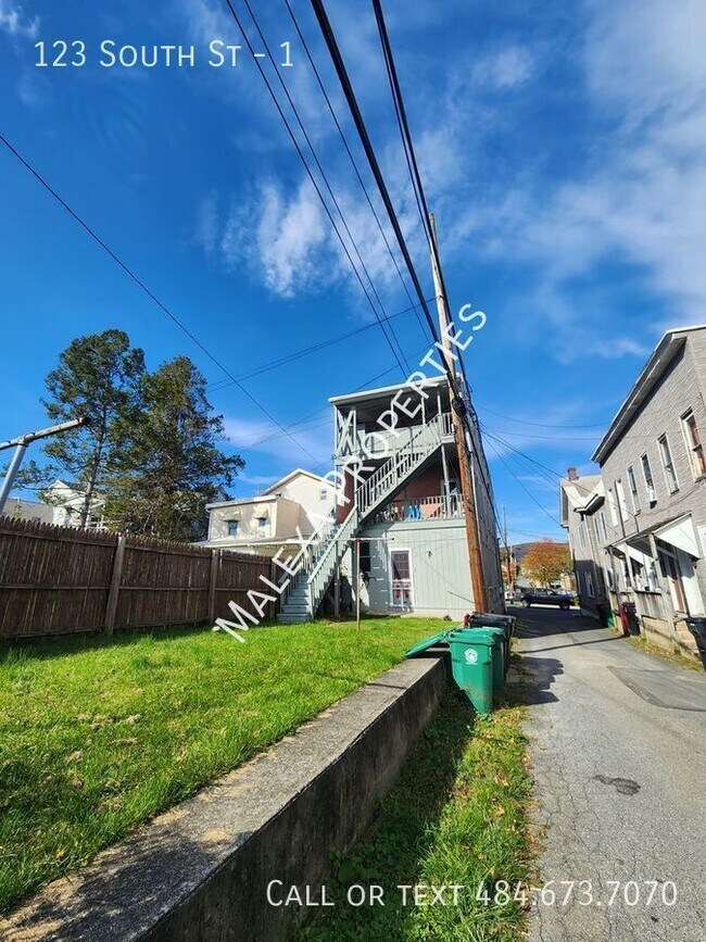 Building Photo - 123 South St