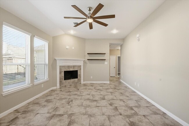 Building Photo - 3411 Country Club Blvd