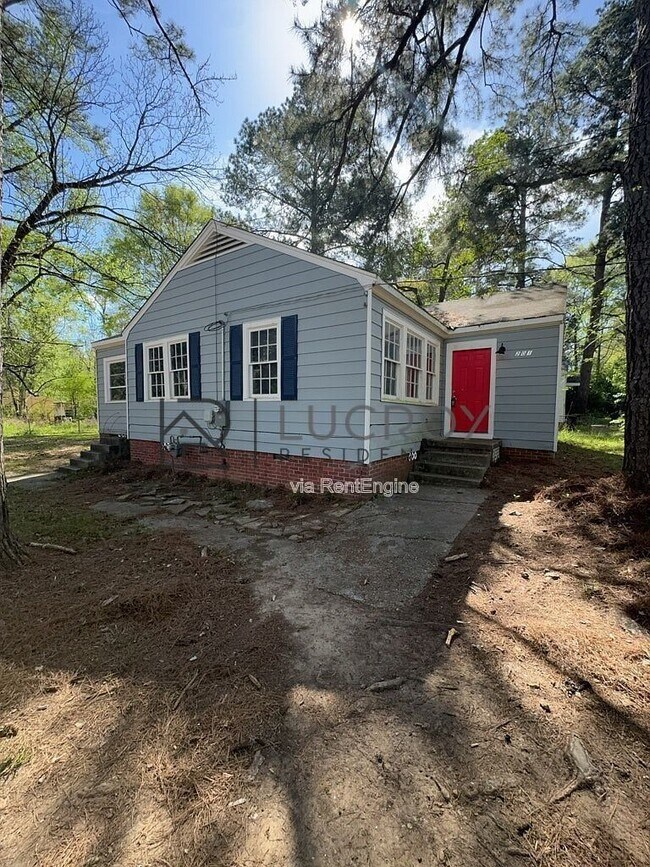 Building Photo - 201 W Santa Clair St