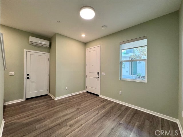 Building Photo - 664 Lima Ln