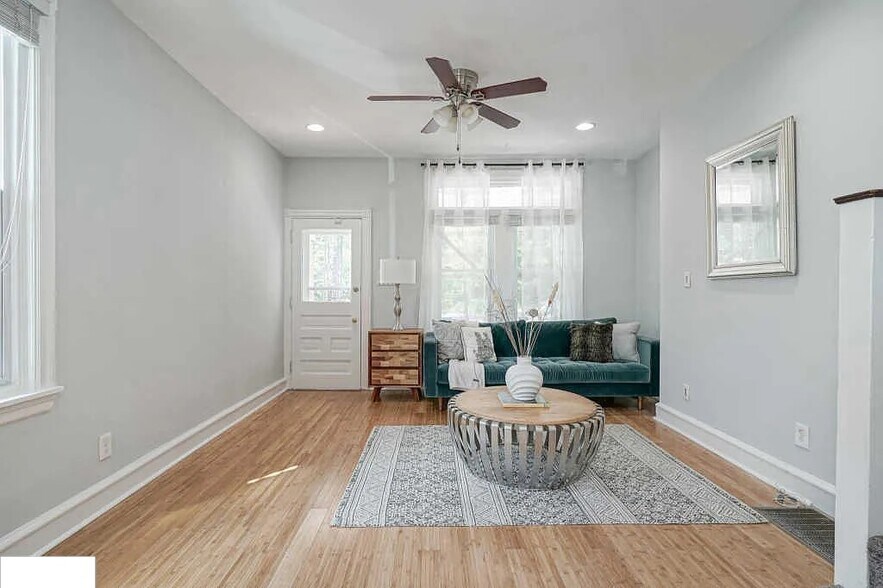 Building Photo - 217 Shurs Ln