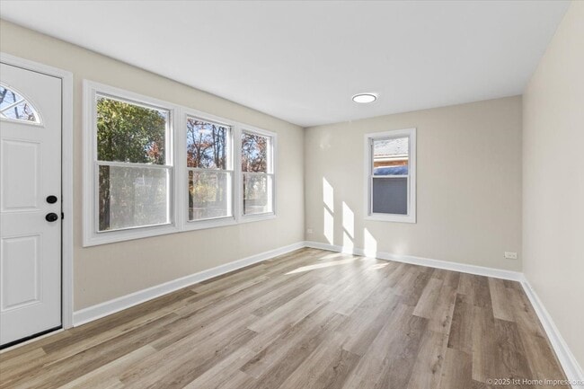 Building Photo - 17740 N Clyde Ave