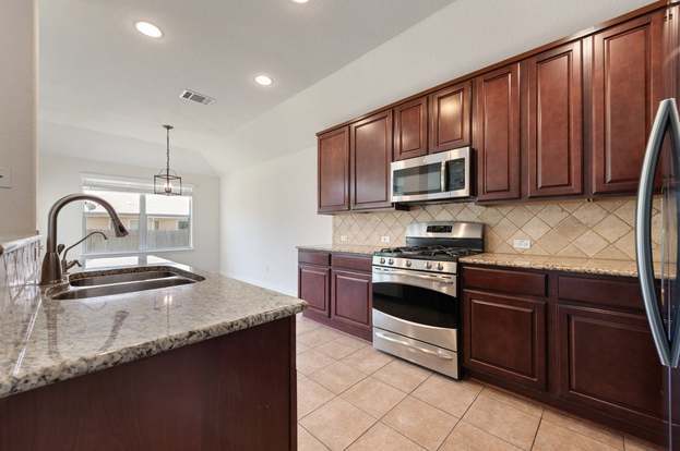 Building Photo - 1049 Regency Ln