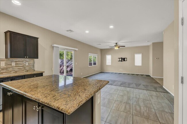 Building Photo - 7922 Blue Lake Peak St