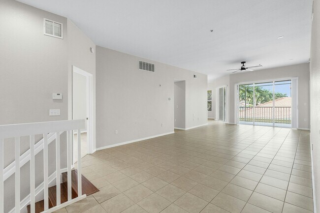 Building Photo - 9225 Belleza Way