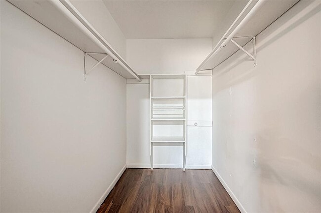 Building Photo - 10806 Silkwood Dr