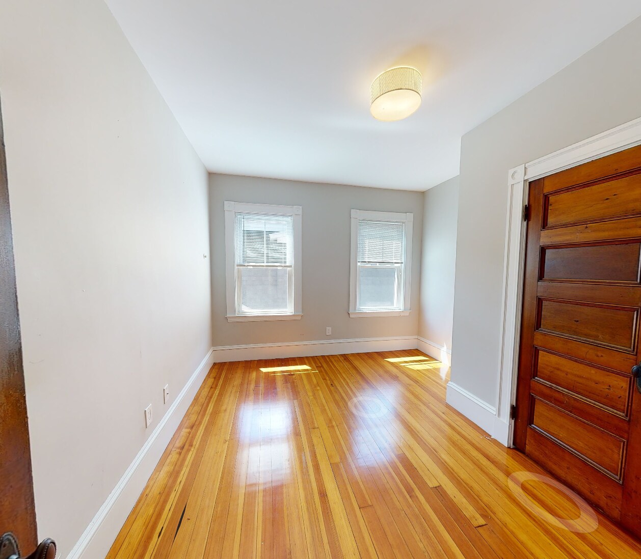 Building Photo - 107 Oxford St