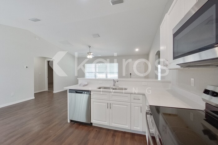 Building Photo - 3820 SE 136th Pl