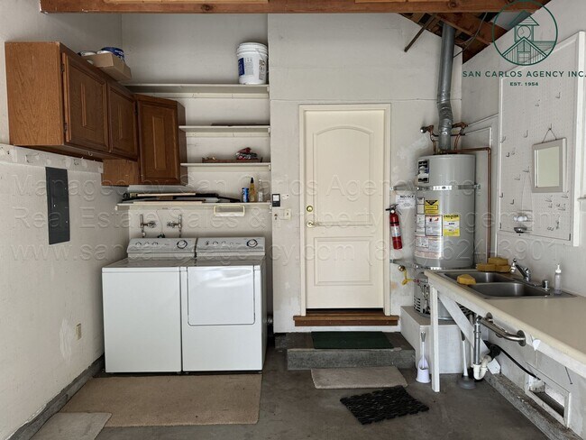 Building Photo - Immaculate Two Bedroom Home in the Heart of Carmel-by-the-Sea's "Golden Rectangle"
