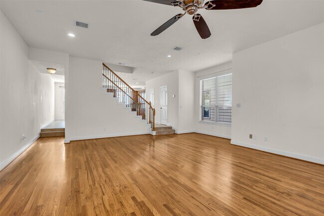 Building Photo - 1803 Stacy Crest