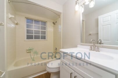 Building Photo - Move-In Ready 3BR/2BA with Brand-New Kitchen, Fireplace & Fenced Yard!