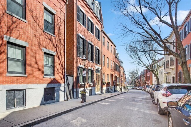 Building Photo - 15 Mt Vernon St