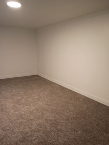 Building Photo - 1760 N 400 E