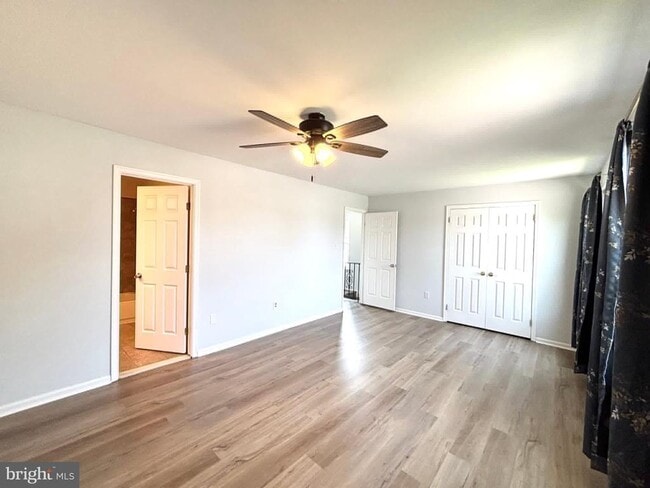 Building Photo - 2 Quasar Ct