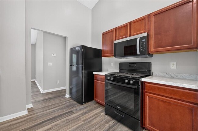 Building Photo - 437 Waterbury Way