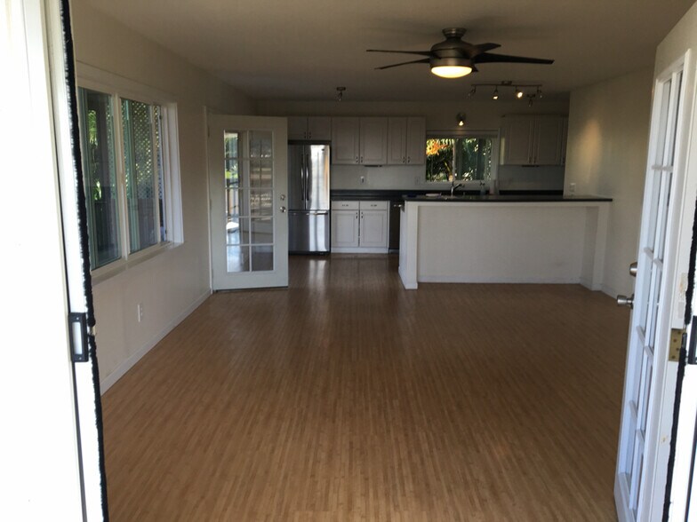 Building Photo - 1959 Puowaina Dr