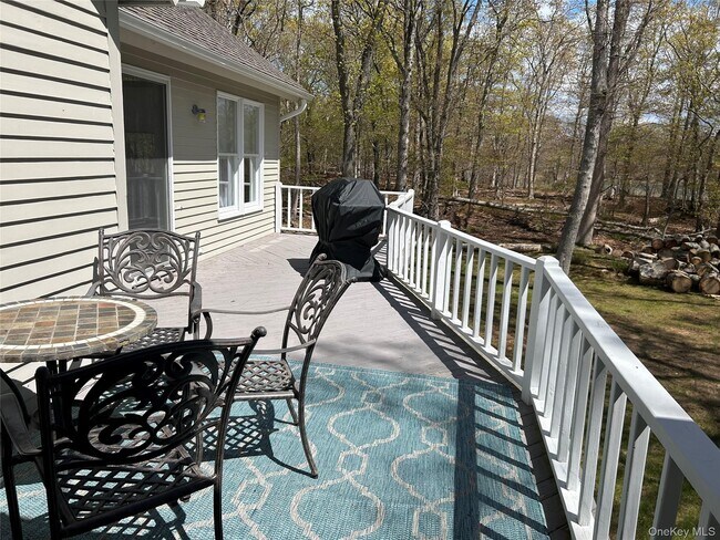 Building Photo - 465 Tarpon Dr