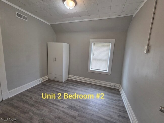 Building Photo - 3658 W 58th St