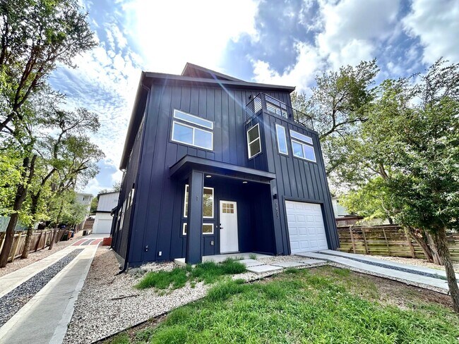 Primary Photo - 1403 Cometa St